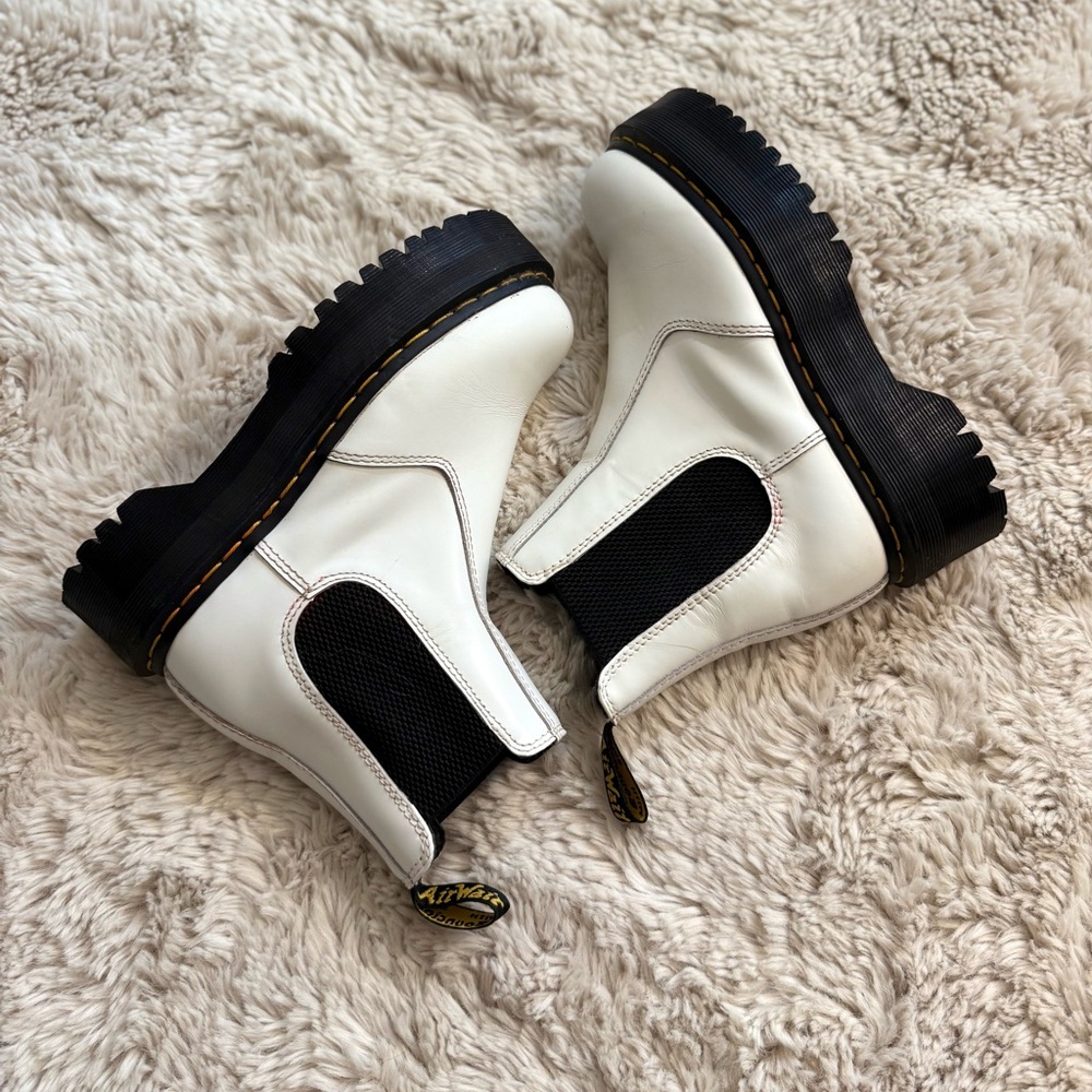 Doc Dr. Martens 2976 Quad Platform Women's White Chelsea Boot Size 37 US 6 - Picture 8 of 16